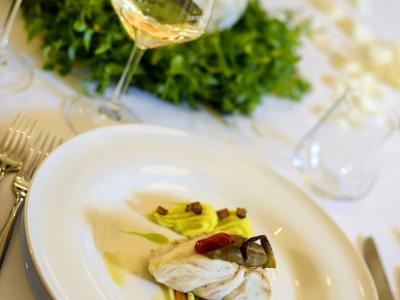 Degustazione Vino e Cibo per raccontare l’anima della Sicilia: degustazione con prodotti tipici - Firriato - Cantina Baglio Sorìa | Firriato Hospitality - Resort & Wine Experience